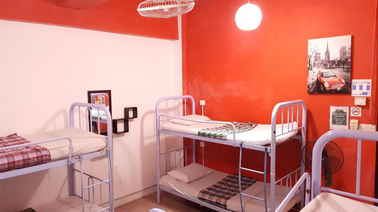 The Jesselton Cabin Sdn Bhd Kota Kinabalu Exterior photo